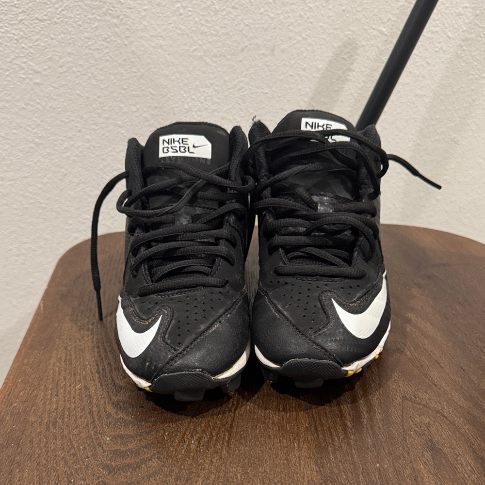 Nike Kids Black and White Sneakers